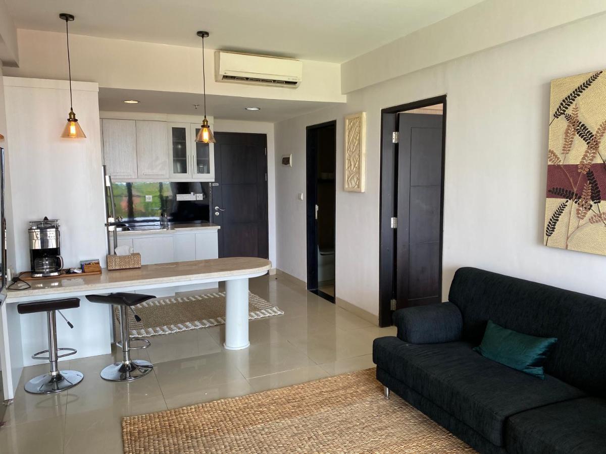 Stylish 2 Bedroom Penthouse Apt, Newly Refreshed, 50 Mbps, Pool, Gym, Resto Kuta Lombok Buitenkant foto