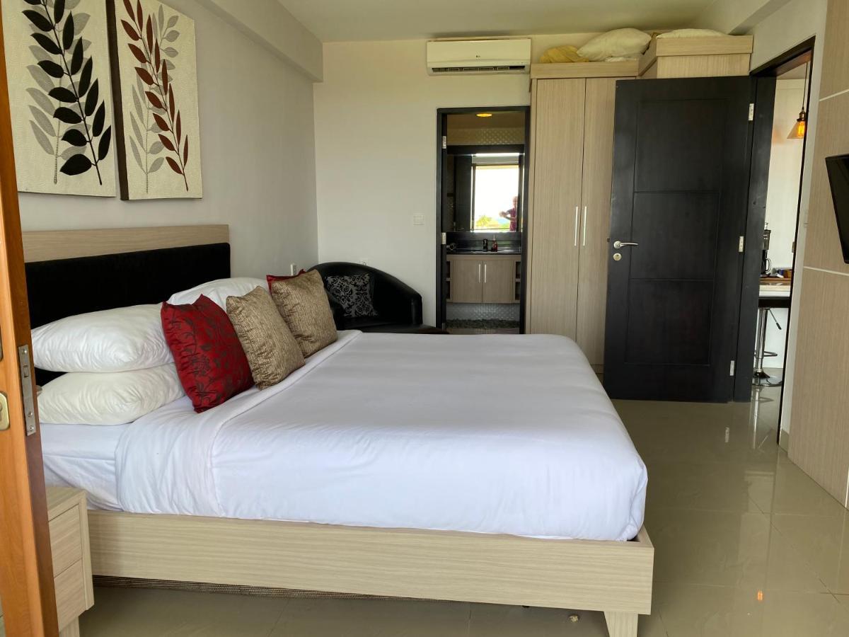 Stylish 2 Bedroom Penthouse Apt, Newly Refreshed, 50 Mbps, Pool, Gym, Resto Kuta Lombok Buitenkant foto